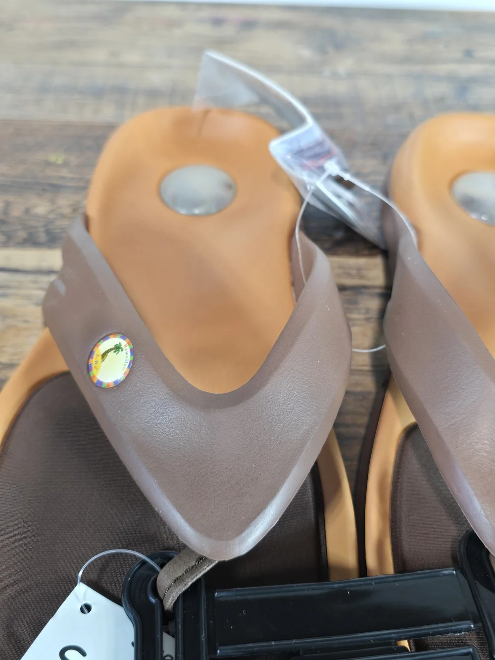 Men's Brown and Tan Men's Flip Flop Sandals Size 7